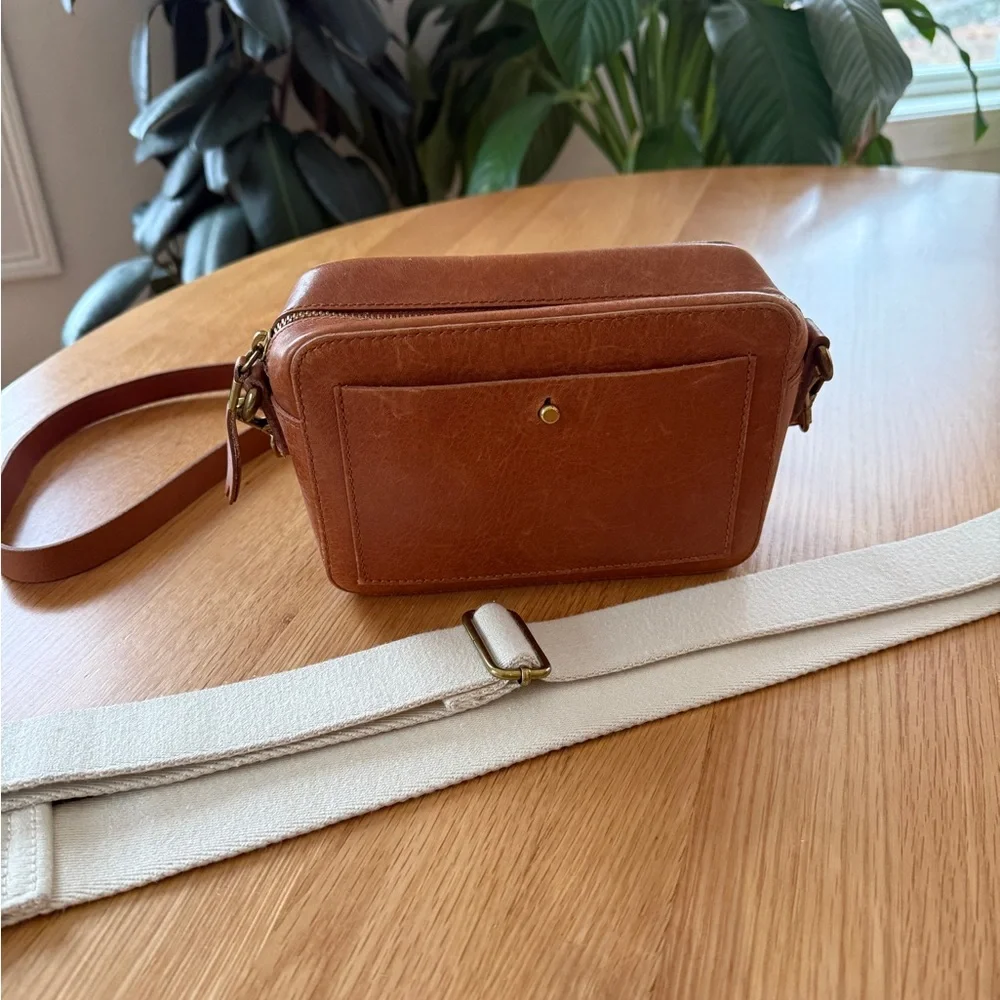 Madewell Leather Purse - Picture 3 of 6